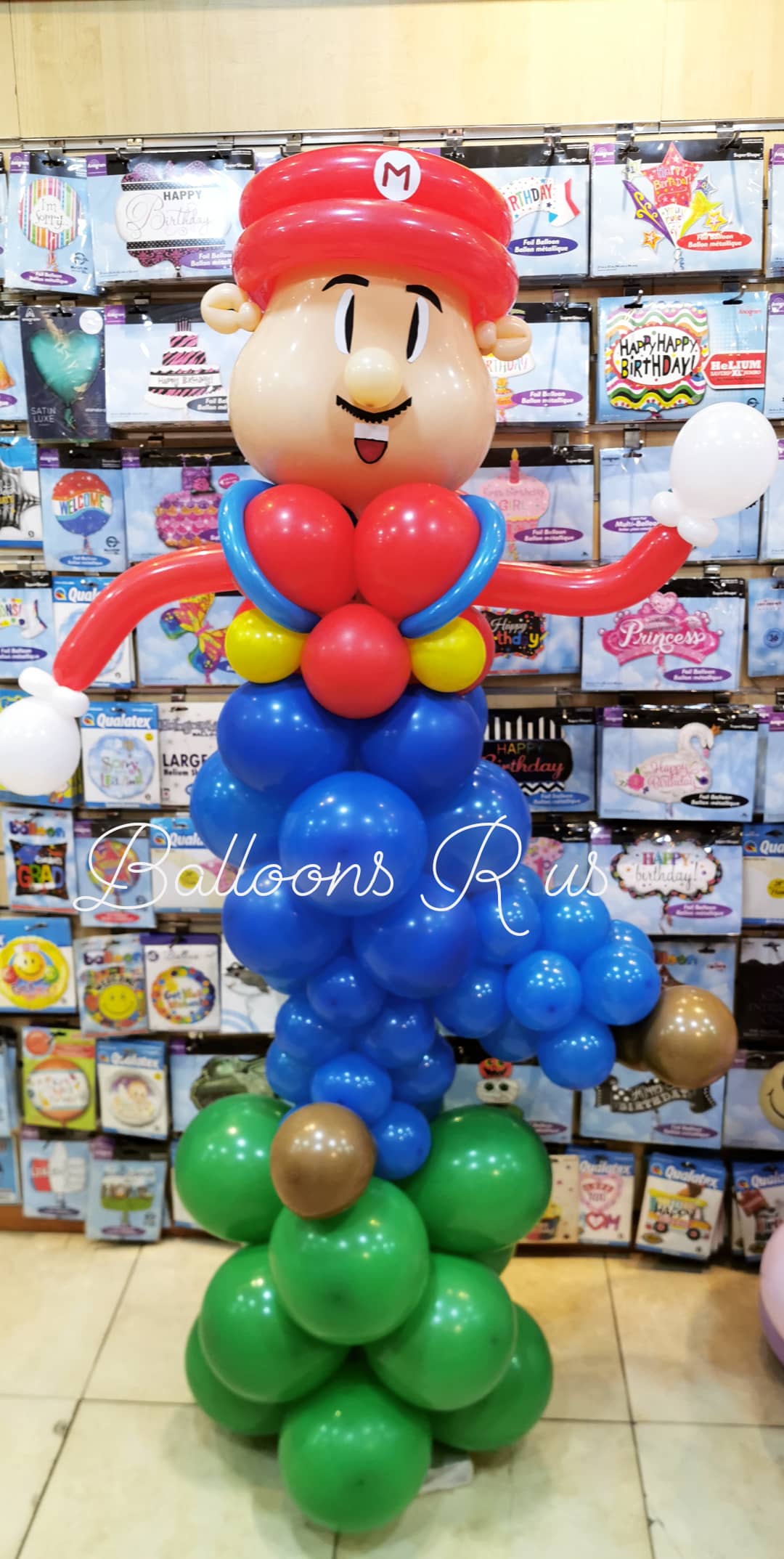 super-mario-stand-balloons-r-us-jordan-amman